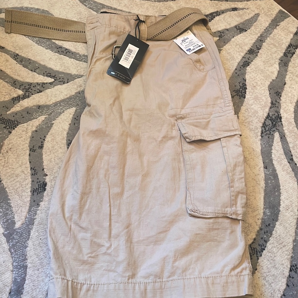 NWT MENS CARGO SHORTS *PICK 2 FOR $40